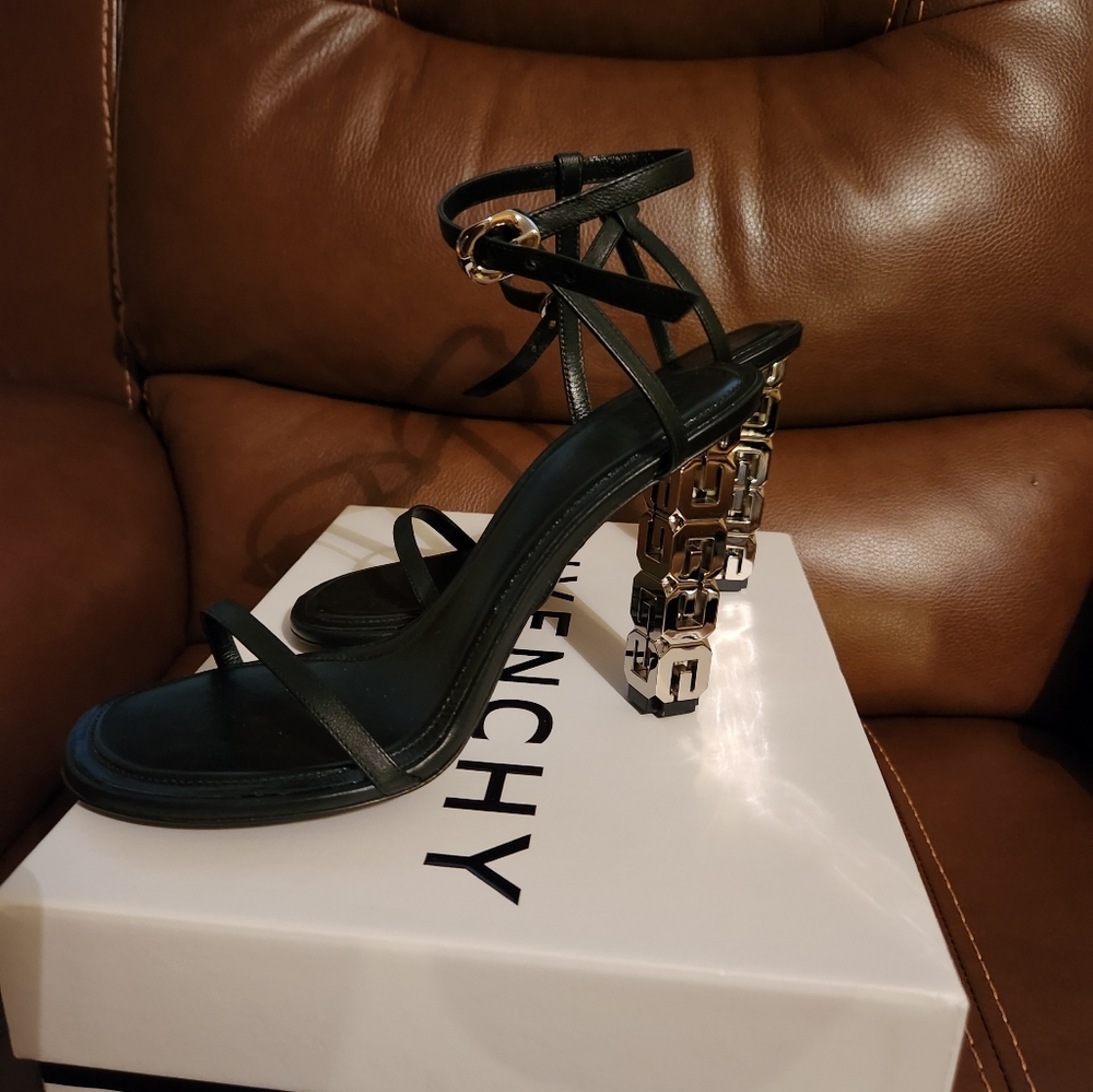 Givenchy heels size 40